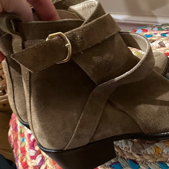Banana Republic Stella Suede Women's Ankle Boots - Picture 4 of 10